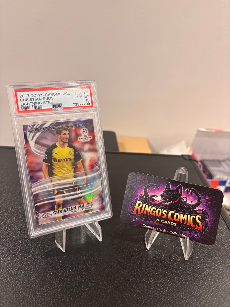 2017 Topps Chrome UCL Christian Pulisic Lightning Strike #LS-CP PSA 10