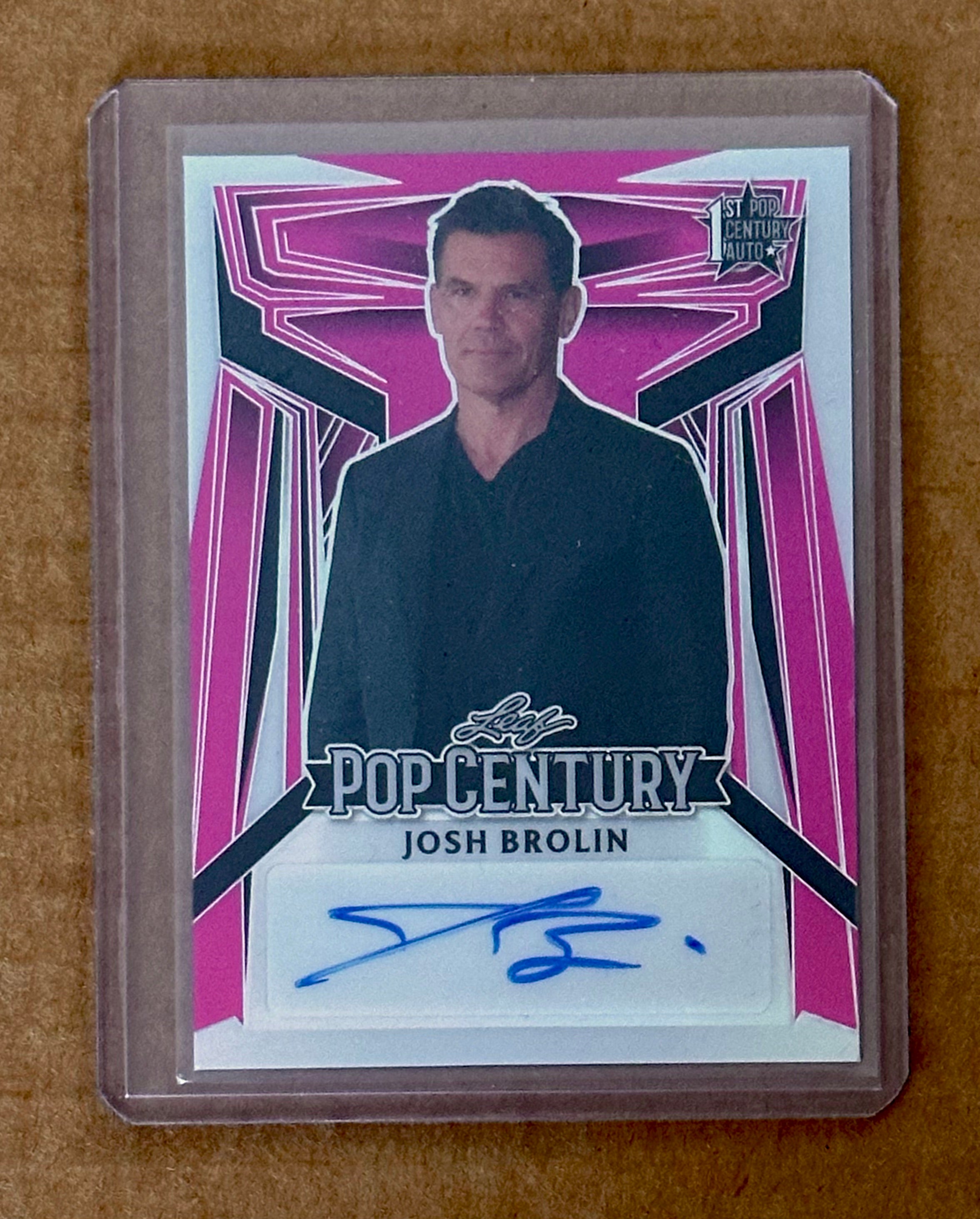 2023 Leaf Pop Century Pink Josh Brolin 1st Autograph Card /7
